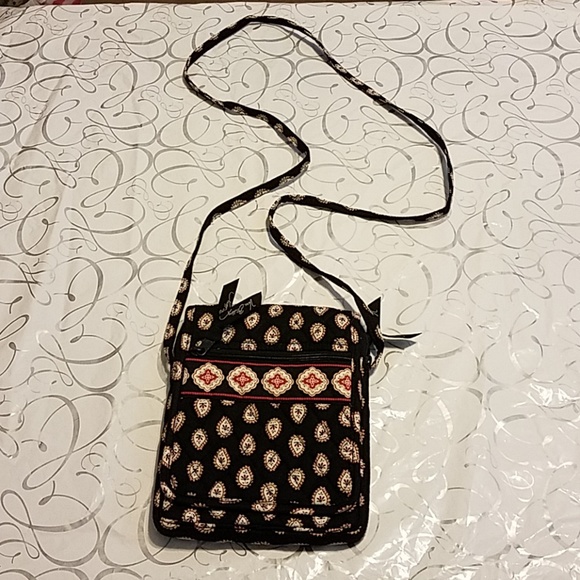 Vera Bradley Handbags - 🎉 NWOT 👜 Vera Bradley small crossbody.